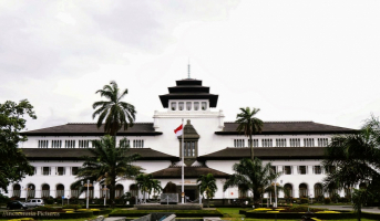 Galeri Travel Ciamis Bandung 2